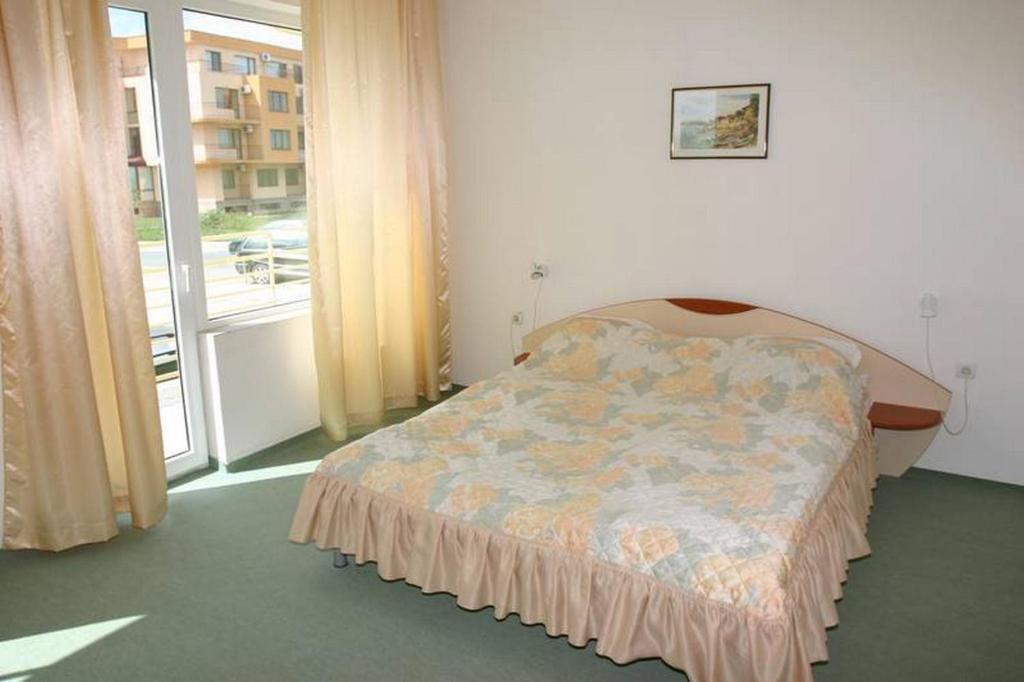 Harmony Beach Family Hotel Nessebar Zimmer foto